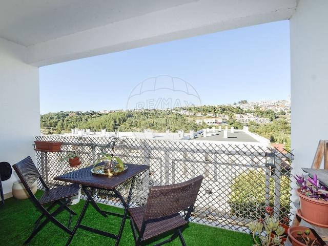 Apartamento T1 à venda em Barcarena, Oeiras RE/MAX Portugal