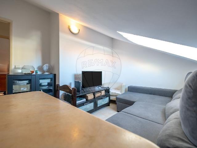 Apartamento T1 à venda em Camarate, Unhos e Apelação, Loures RE/MAX Portugal