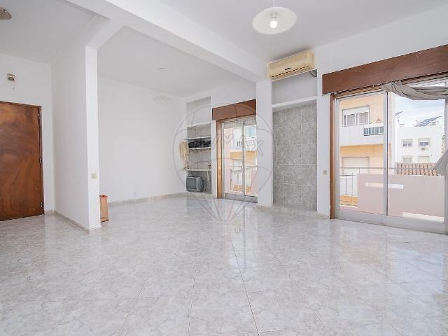 Apartamento T1 à venda em Faro Sé e São Pedro, Faro RE/MAX Portugal