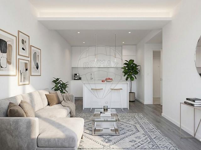 APARTAMENTO T1 À VENDA EM RIBEIRA DE FRADES COM ESTACIONAMENTO PRIVATIVO