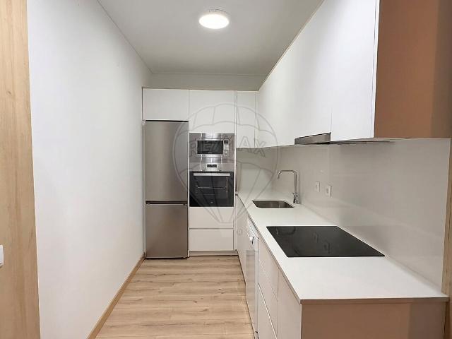 Apartamento T1 à venda em Santo António dos Olivais, Coimbra RE/MAX Portugal