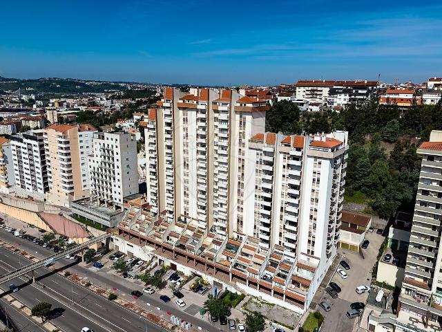 Apartamento T1 à venda em Santo António dos Olivais, Coimbra RE/MAX Portugal