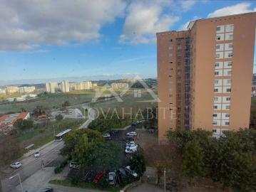 Apartamento T1 à venda em Santo António dos Cavaleiros,Loures