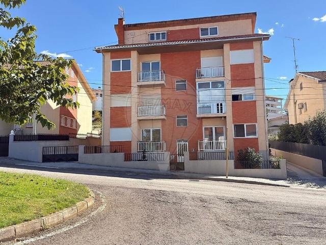 Apartamento T1 à venda em Sé, Santa Maria e Meixedo, Bragança RE/MAX Portugal