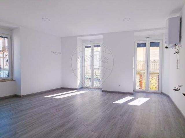 Apartamento T1 à venda em Tortosendo, Covilhã RE/MAX Portugal