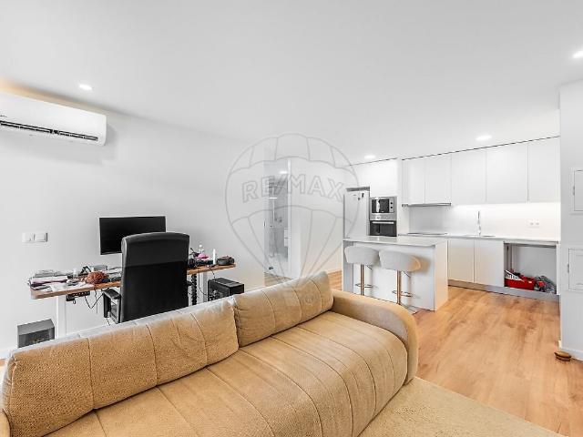 Apartamento T1 à venda em Vila Nova de Famalicão e Calendário, Vila Nova de Famalicão RE/MAX Portugal