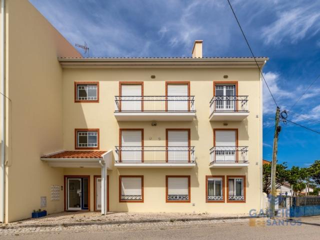 Apartamento T1 Alfeizerão Arrendamento