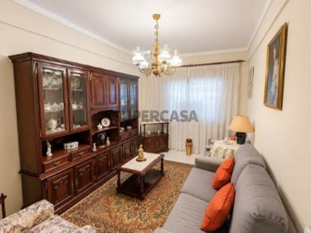 Apartamento T1 Alhandra, Avenida Afonso de Albuquerque