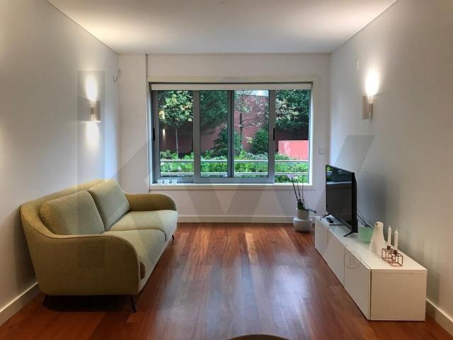 Apartamento T1 Arrendamento em Cond. Fechado Junto à Univ. Católica do Porto
