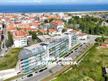 Apartamento T1 c/ Varandas, Garagem & Piscina no Prestigiado Condomínio Urban32