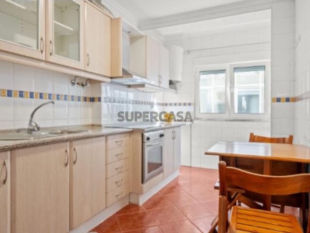 Apartamento T1 central com varanda em Baixa da Banheira