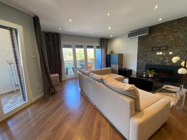 Apartamento T1 com 2 Varandas, 1 Parqueamento e Arrecadação | Jardim da Amoreira, Ramada