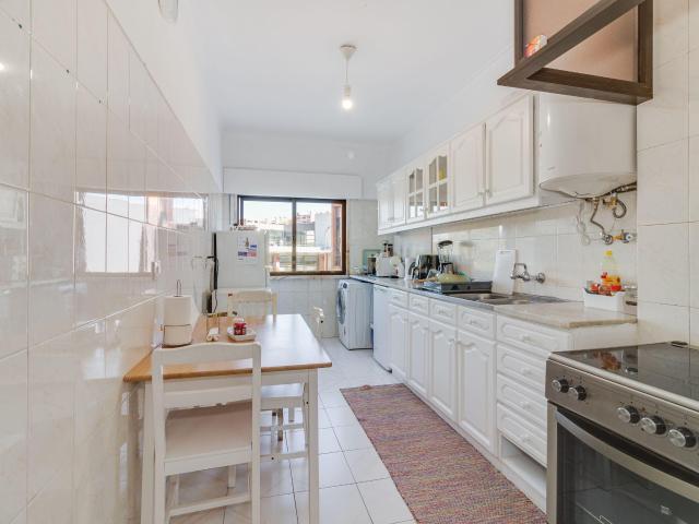 Apartamento T1 com Arrecadação no Cacém