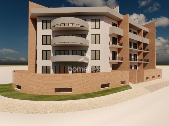 Apartamento T1 com garagem e terraço privativo, na Quinta da Borloteira!