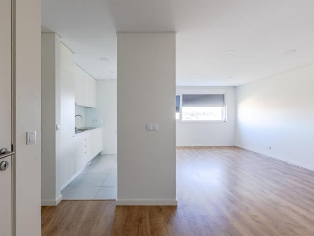 Apartamento T1 com Garagem em Campanhã