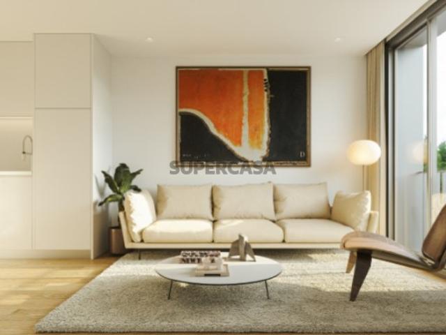 Apartamento T1 com Garagem em Paranhos Porto