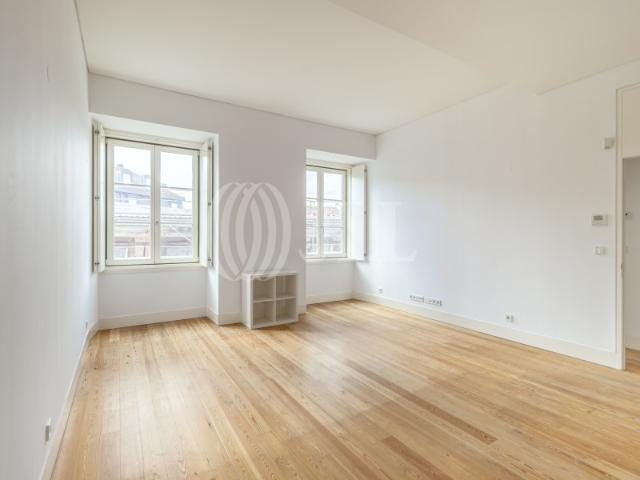 Apartamento T1 com garagem no Chiado em Lisboa