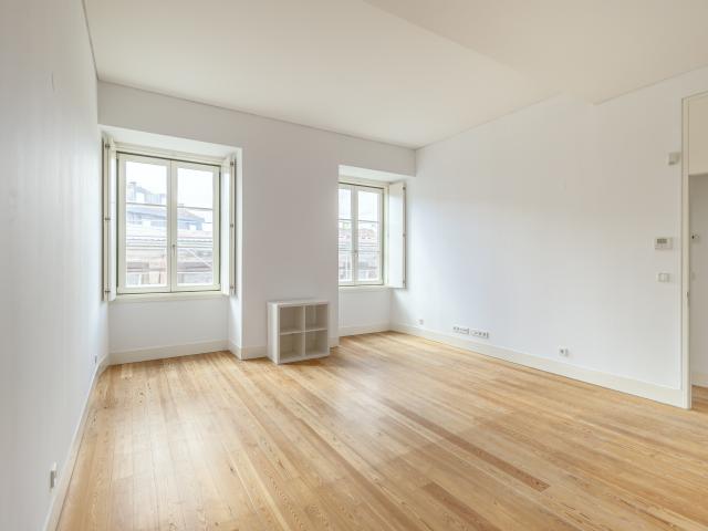 Apartamento T1 com garagem no Chiado em Lisboa