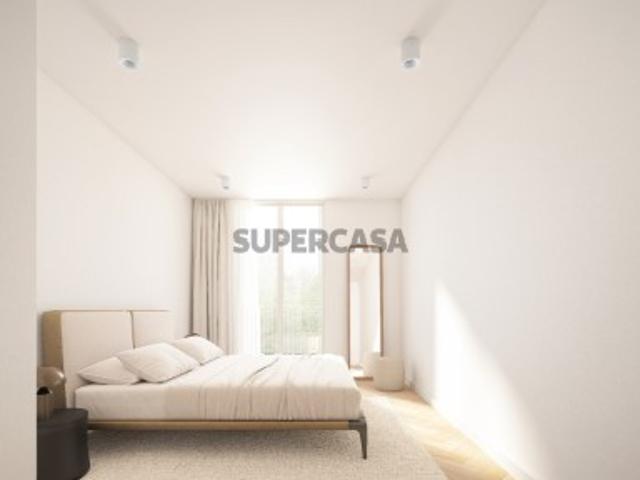 Apartamento T1 com estacionamento