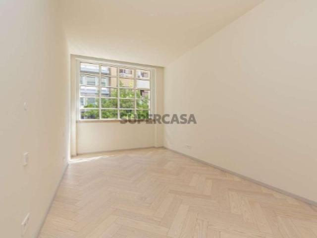 Apartamento T1 com estacionamento, Avenida da Liberdade, Lisboa
