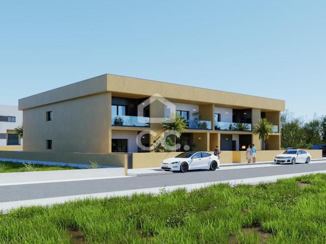 Apartamento T1 com estacionamento e terraço no Avelar em fase inicial de construção