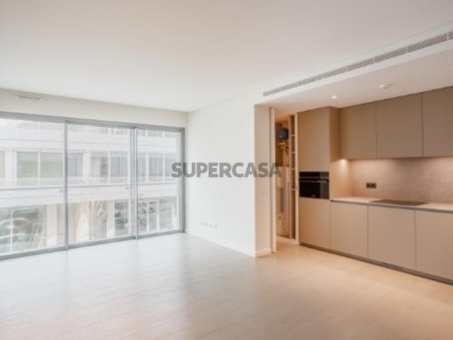 Apartamento T1 com estacionamento, em Marvila, Lisboa
