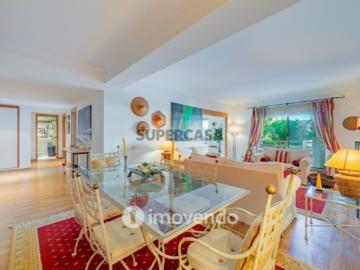 Apartamento T1 com estacionamento, junto da Marina de Vilamoura