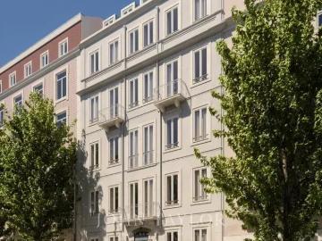Apartamento T1 com jardim nas Avenidas Novas