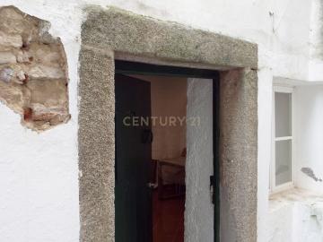 Moradia T1 com Open Space | Quarto com Casa de Banho
