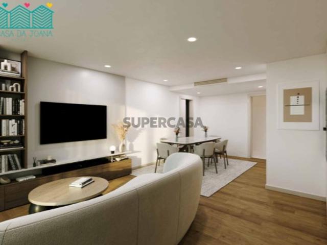 Apartamento T1 com Lugar de Garagem em Esgueira