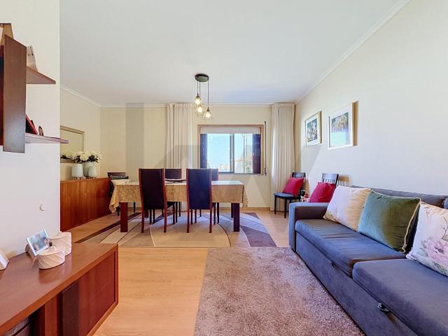 Apartamento T1 com Lugar de Garagem em Santa Cruz do Bispo, Porto