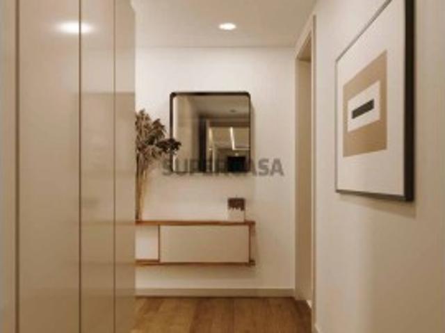 Apartamento T1 com Lugares de Garagem em Esgueira