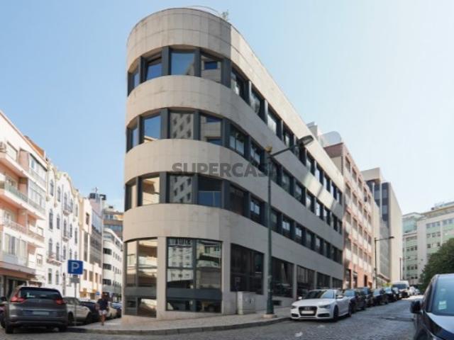 Apartamento T1 com Mezzanine no coração de Lisboa