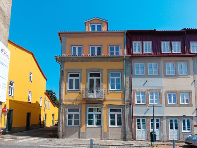 Apartamento T1 com pátio, equipado e mobilado, em S. Vicente em Braga para arrendamento