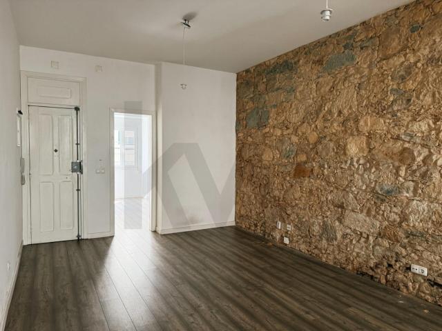 Apartamento T1 com pátio para arrendamento | PENHA DE FRANÇA