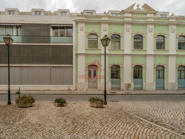 T1 Centro, com Varanda, Garagem e Arrecadação!