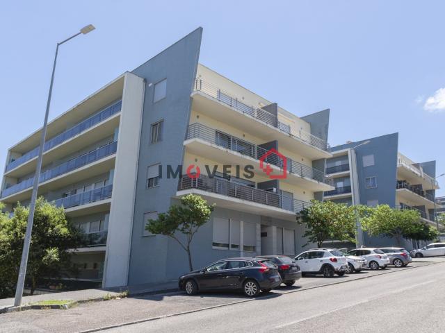 Apartamento T1 com Piscina
