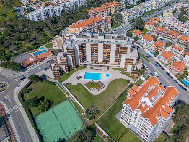 Apartamento T1 com Piscina e Garagem – Cascais Atrium, Costa da Guia
