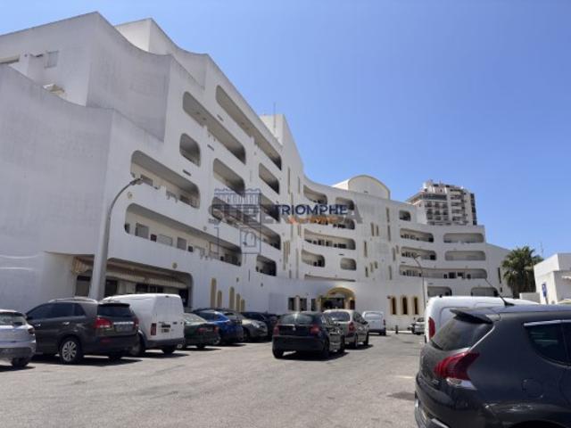 Apartamento T1 com Piscina em Condomínio Privado Albufeira