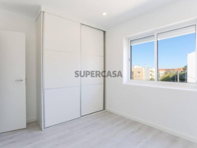 Apartamento T1 com Quintal Privativo