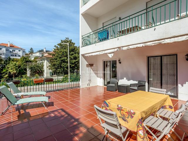 Apartamento T1 com terraço de acesso exclusivo e licença de AL
