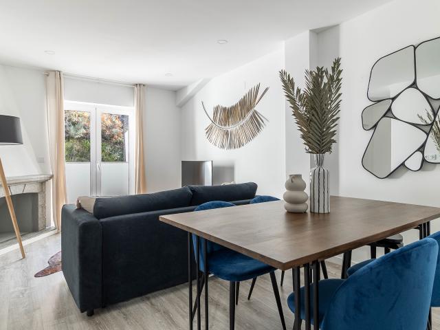 Apartamento T1 com terraço e arrecadação e totalmente mobilado