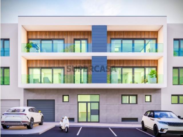 Apartamento T1 com Terraço e Estacionamento no Pinhal do General Fernão Ferro