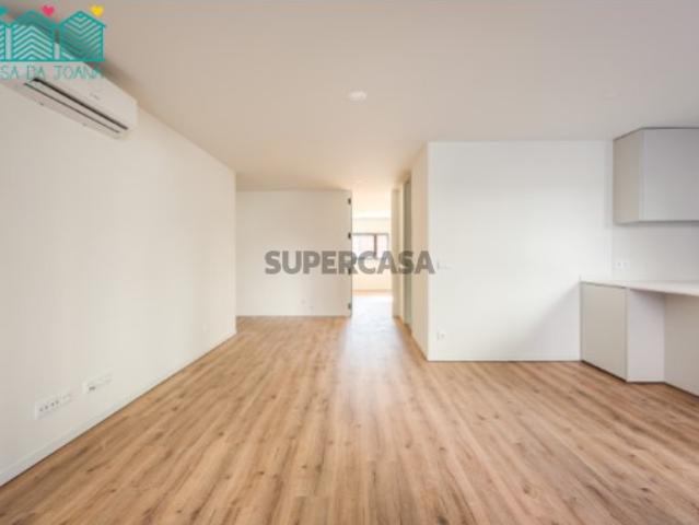Apartamento T1 com Terraço e Lugar de Garagem em Aveiro
