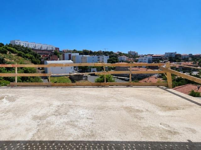 Apartamento T1 com Terraço e 2 vagas em Campolide 64m² Campolide
