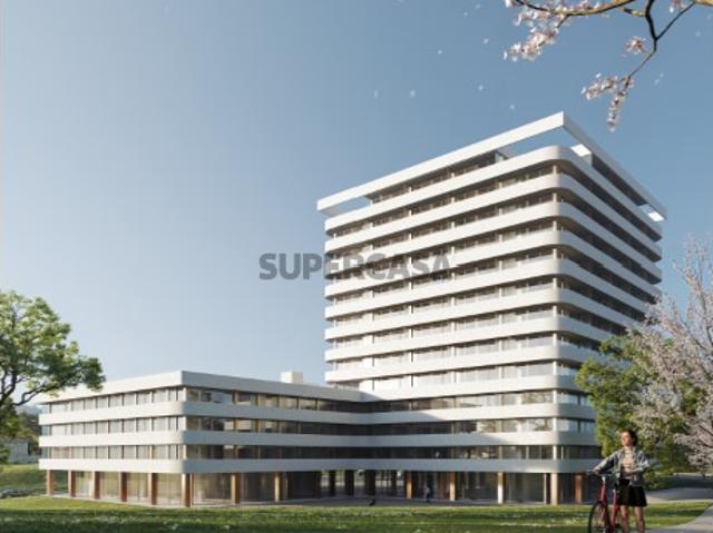 Apartamento T1 com Varanda e Estacionamento próximo à Estação de Metro em Custóias, Matosinhos