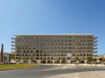 Apartamento T1 com varanda e garagem, no Jaba, Barreiro