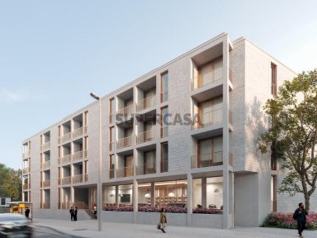 Apartamento T1 com Varanda e Lugar de Estacionamento próximo ao Gaia Shopping em Vila Nova de Gaia