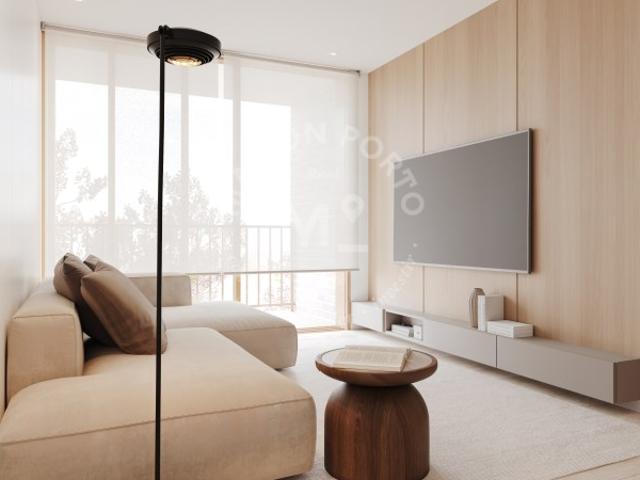 Apartamento T1 com Varanda e Lugar de Estacionamento próximo ao Gaia Shopping em Vila Nova de Gaia