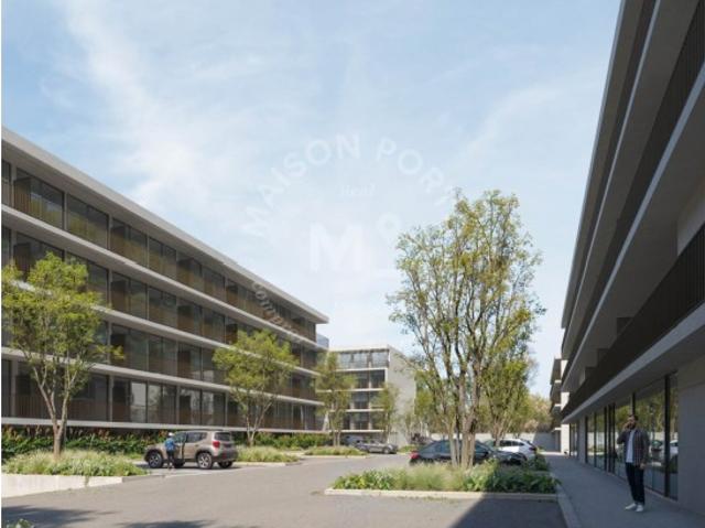 Apartamento T1 com Varanda e Lugar de Estacionamento próximo ao Hospital S. João, Pedrouços Maia